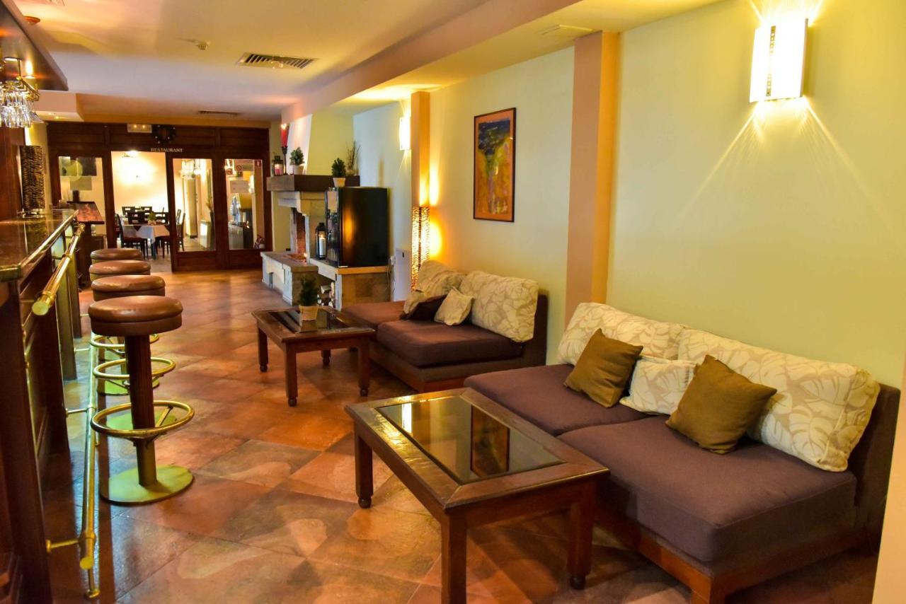 Hotel Bojur & Bojurland Apartment Complex Bansko Bagian luar foto